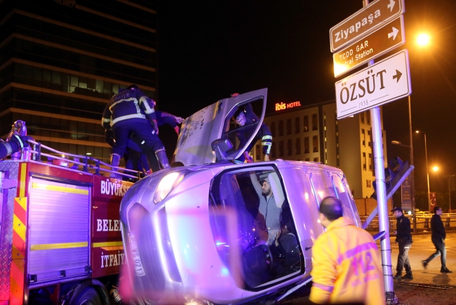 Adana'da trafik kazası: 2 yaralı